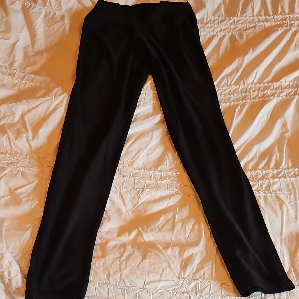 Lululemon Black Wunderunders Size 6